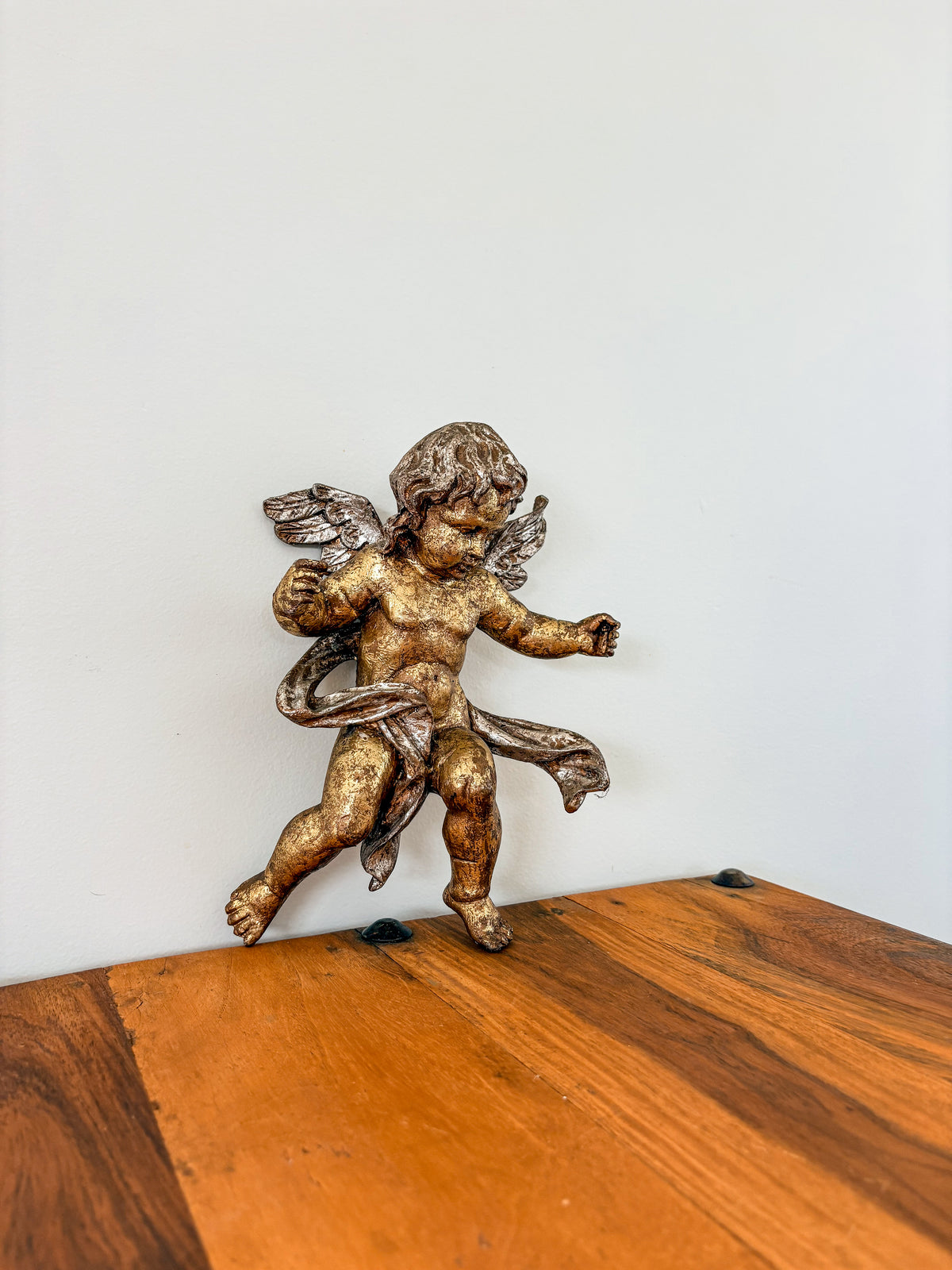 Cherub Angle Hanging