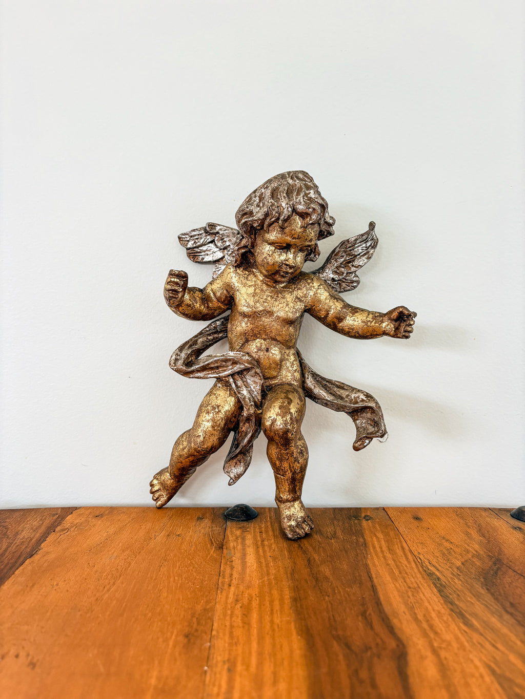 Cherub Angle Hanging