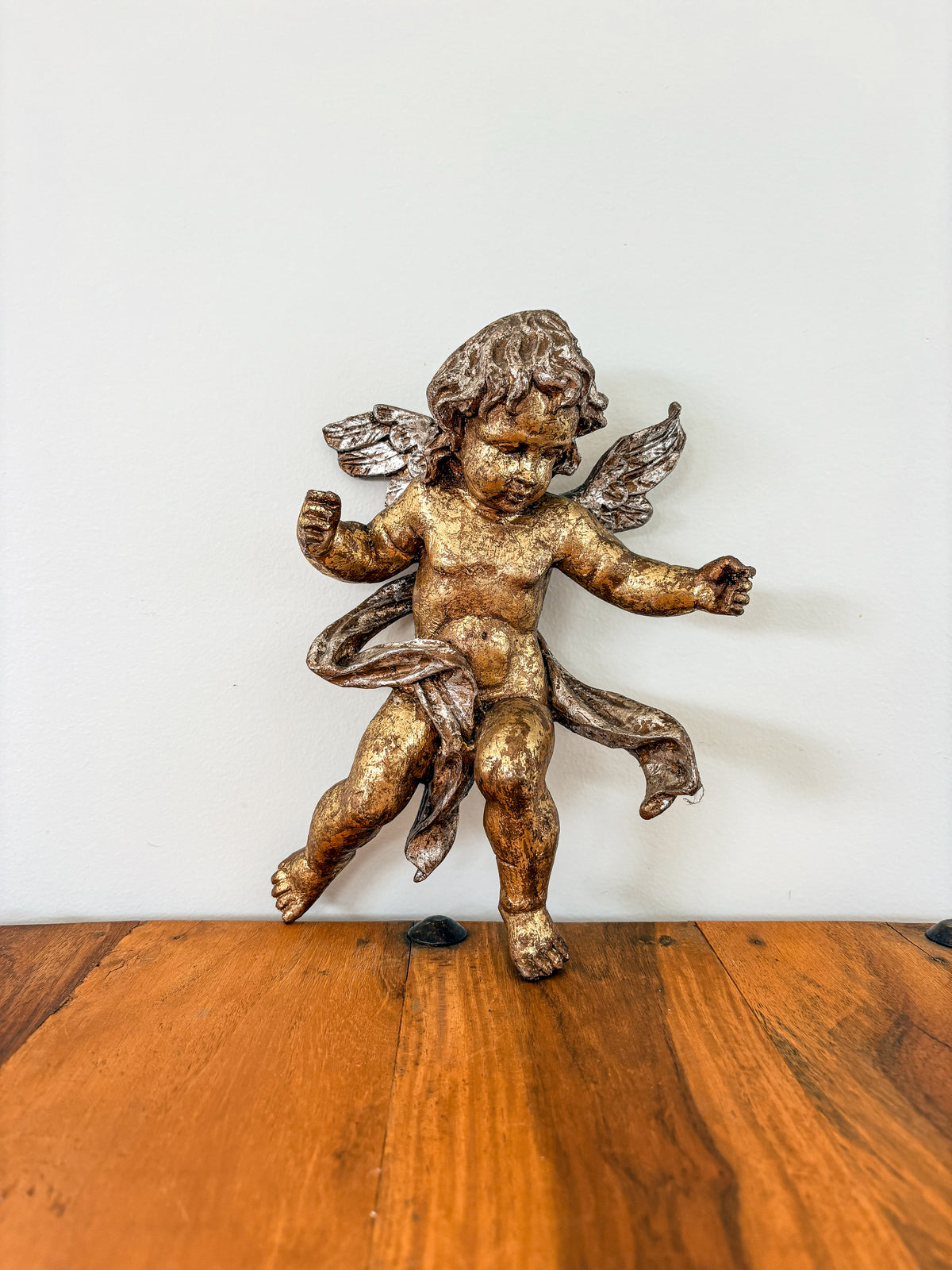 Cherub Angle Hanging
