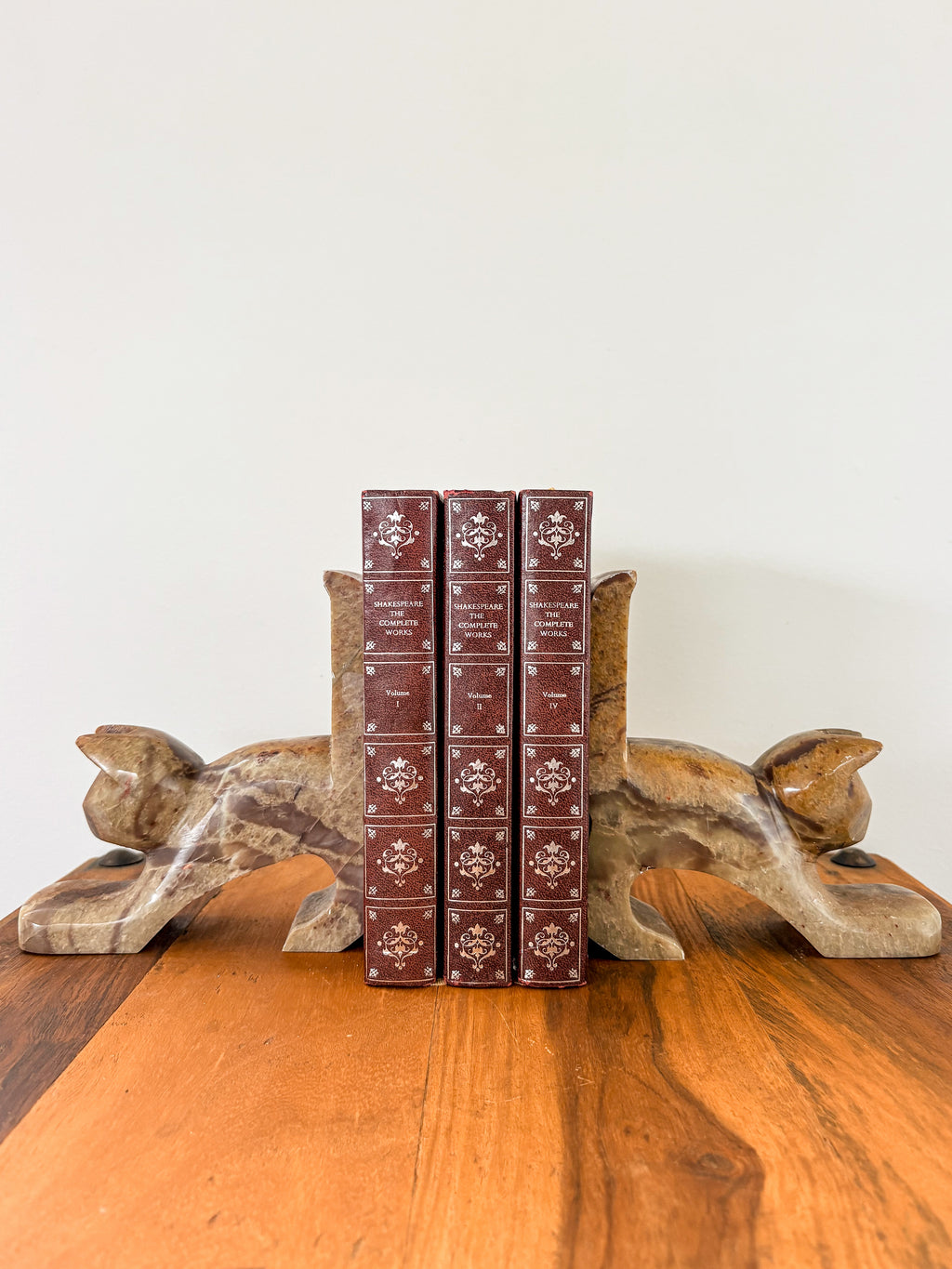 Green and Brown Onyx Cat Book Ends