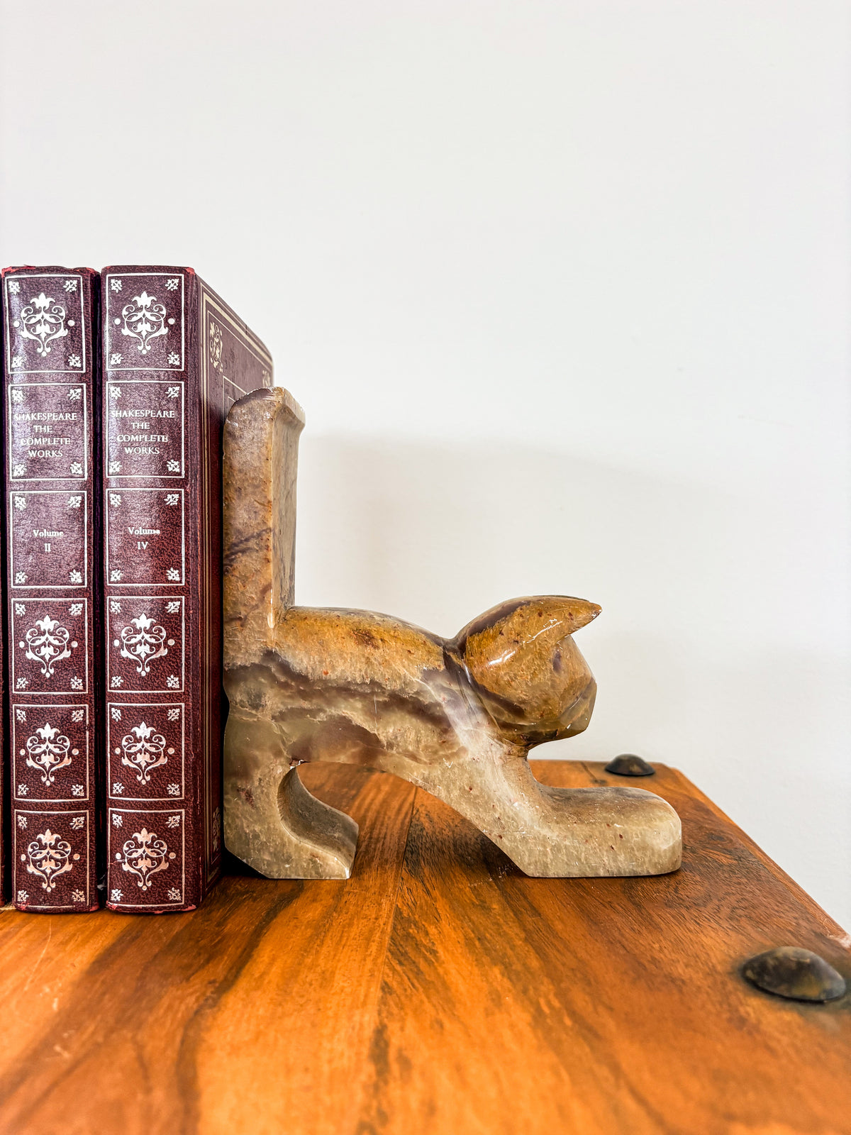 Green and Brown Onyx Cat Book Ends